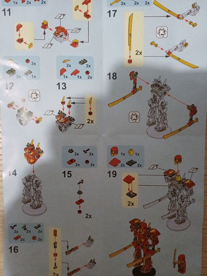 Kai et Armure Ninjago Legacy sur socle - photo numéro 9