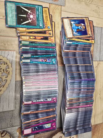 Lot 335 cartes Yu Gi Oh anglaises