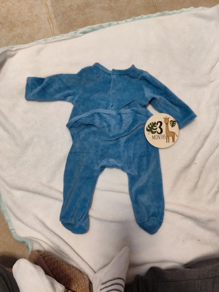 Pyjama bleu - photo numéro 2