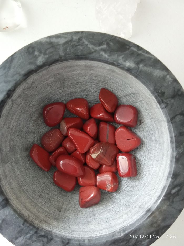 Jaspe rouge roulée à l'unité
