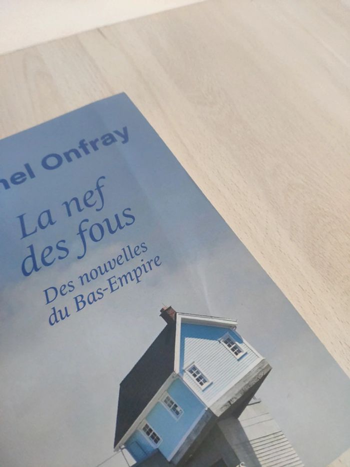 Livre grand format La nef des fous des nouvelles du bas empire 2020 essai - photo numéro 6