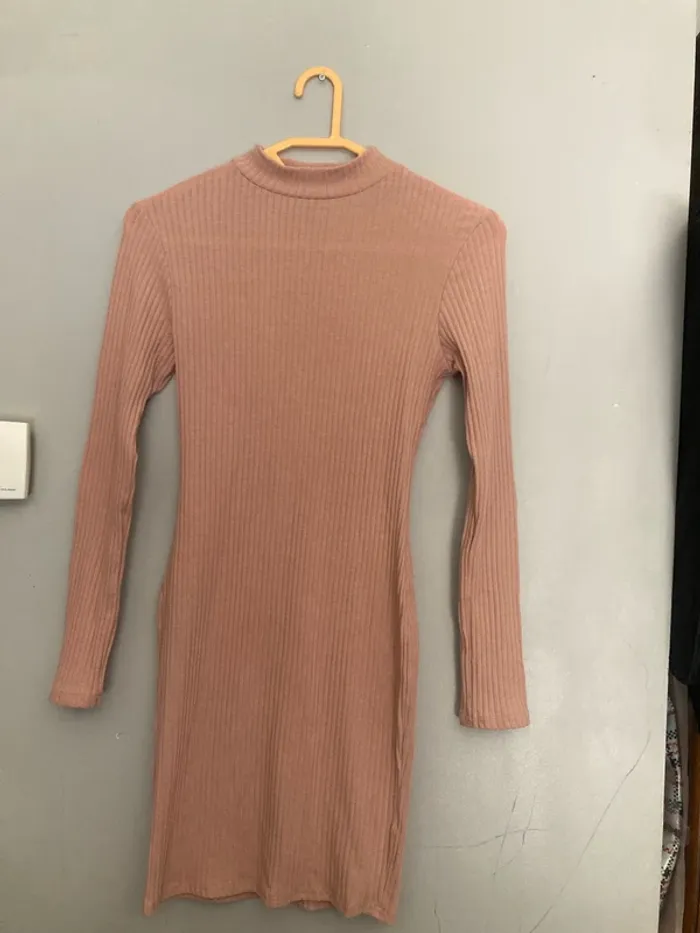 Robe midi manches longues col haut New Look – taille 40