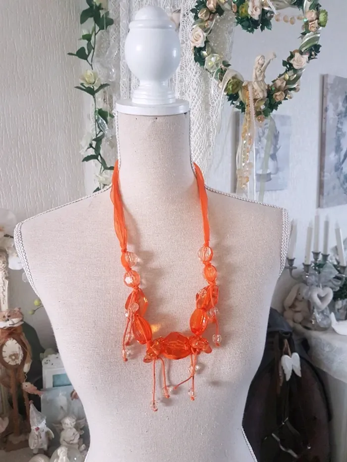 Collier perle Orange Neuf