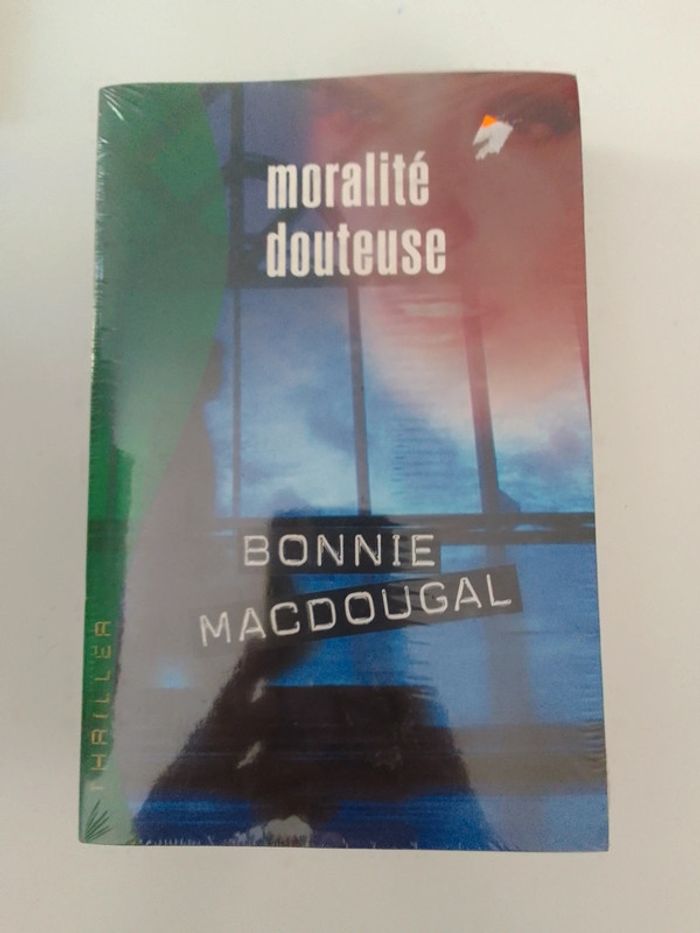 Bonnie Macdougal - Moralité Douteuse