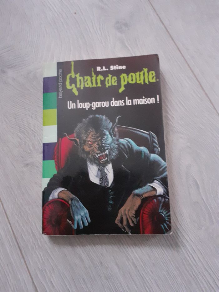 Chair de poule un loup garou dans la nature