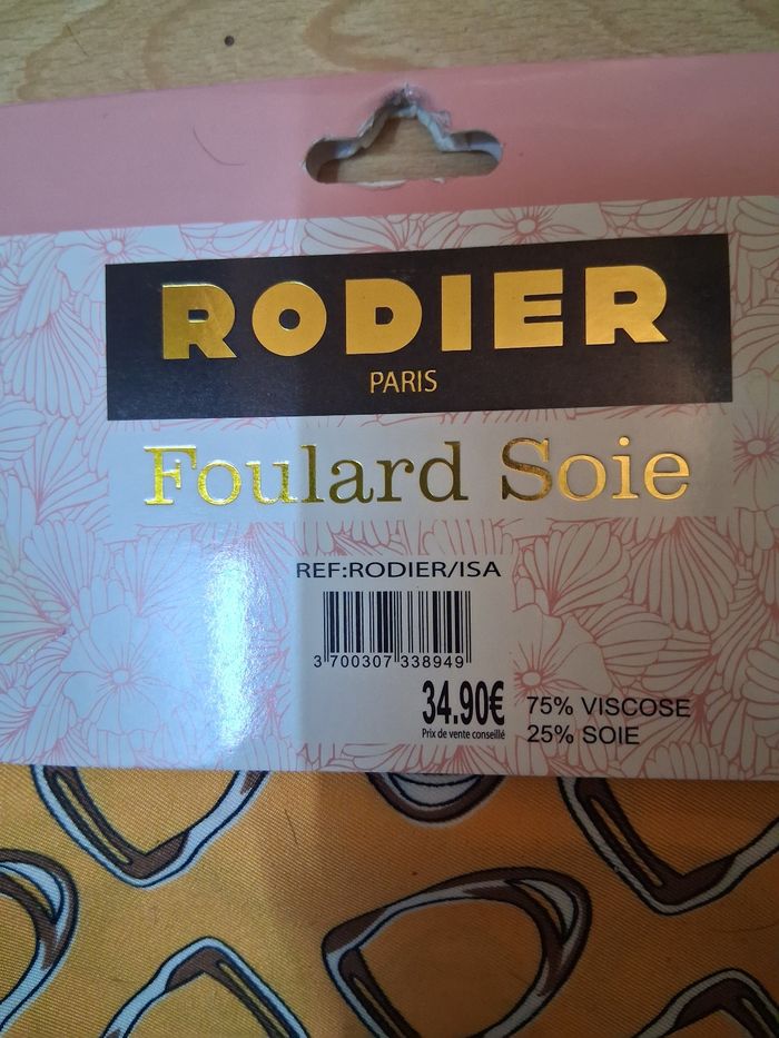 Foulard - photo numéro 3