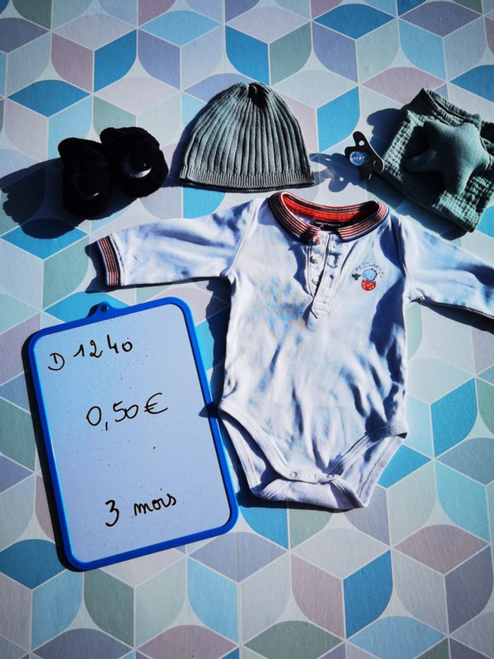 D1240 - body garçon 3 mois