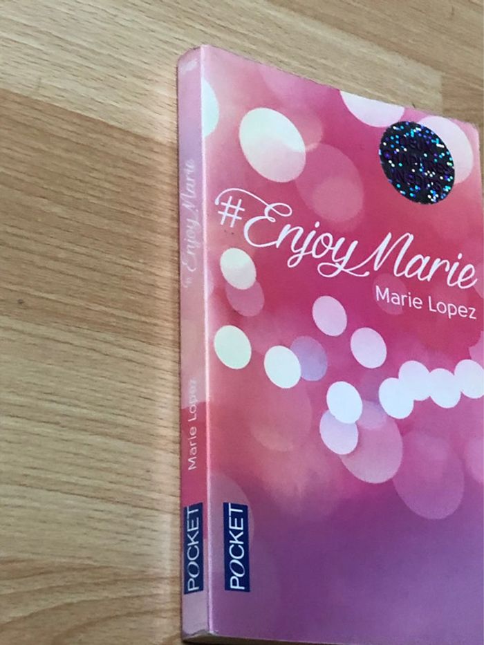 Livre Marie Lopez/Enjoy Phœnix « Enjoy Marie » - photo numéro 3