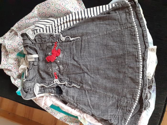 Lot de jolies petites robes taille 6-9 mois pour l'été. - photo numéro 3