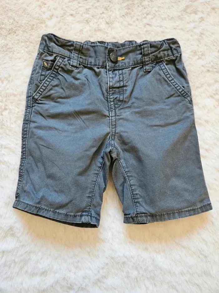 🩶 Short garçon gris Kiabi 24 mois (86-89 cm) 🩶 - photo numéro 1