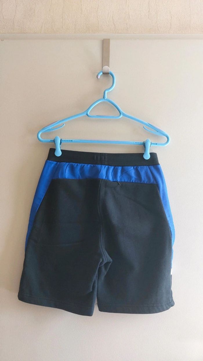 Short Sergio Tacchini taille S - photo numéro 3