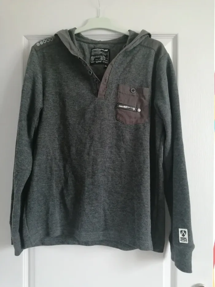 Pull à capuche