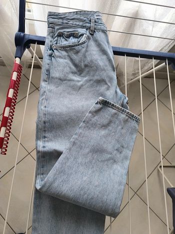 Jean bleu délavé Bershka 42