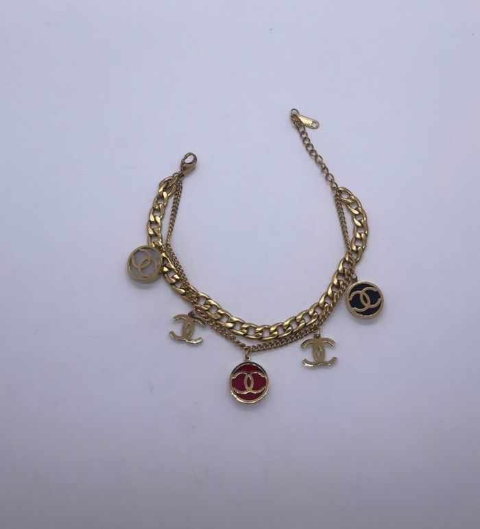 Bracelet en acier inoxydable avec charmes