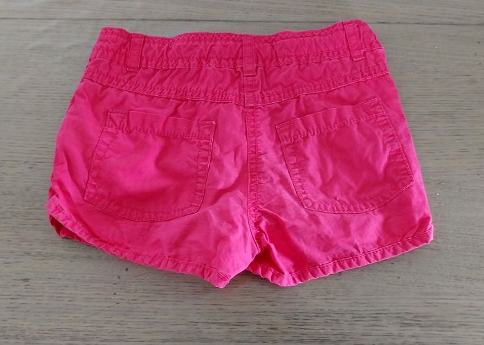 Short fille 5ans en bon état - photo numéro 2