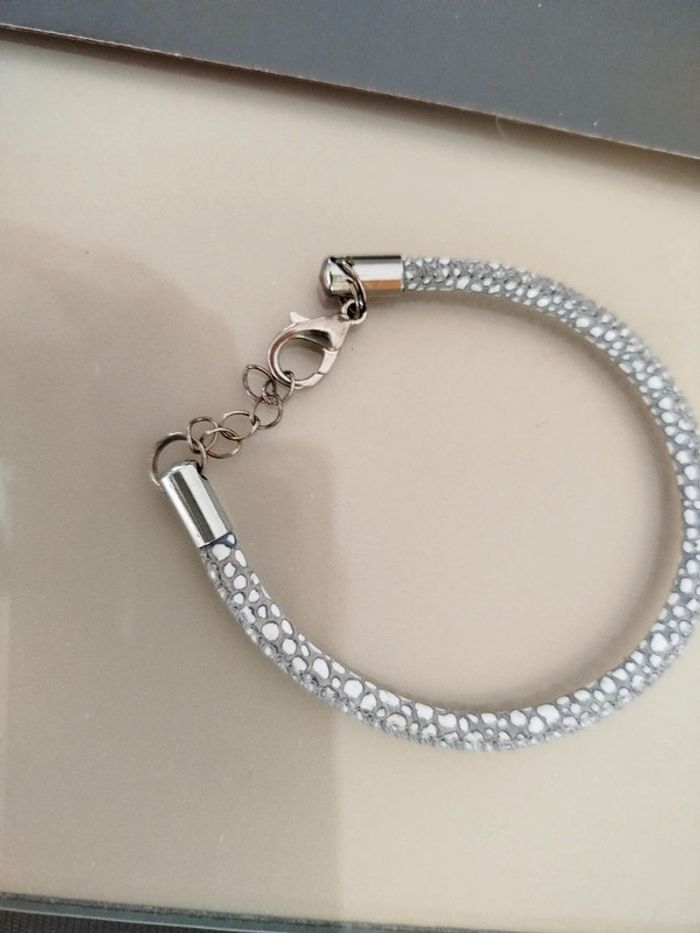 Ensemble de bracelet et boucles d'oreilles - photo numéro 3