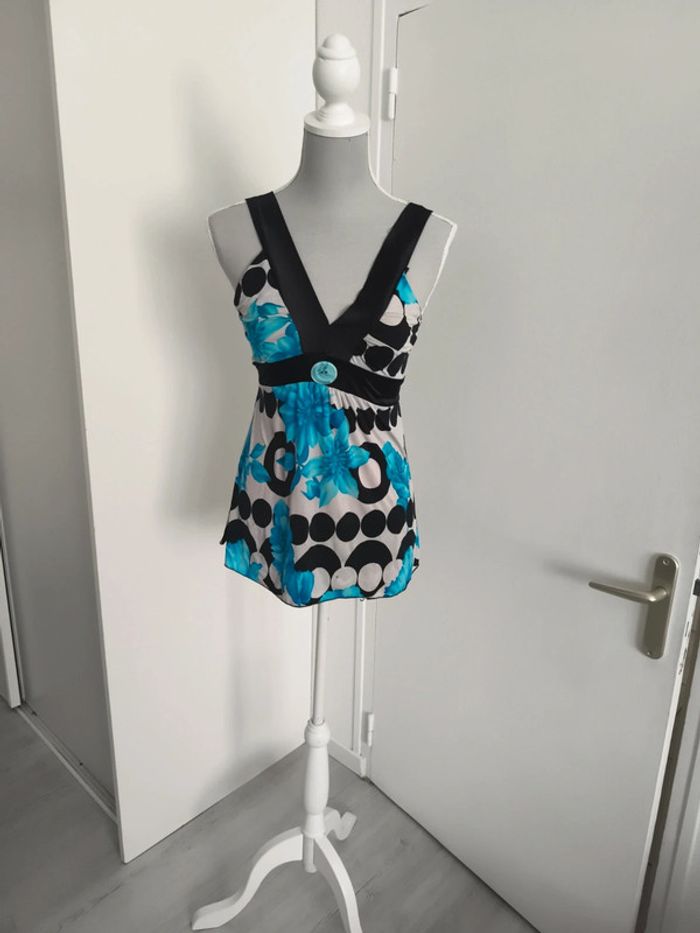 Haut bleu et noir