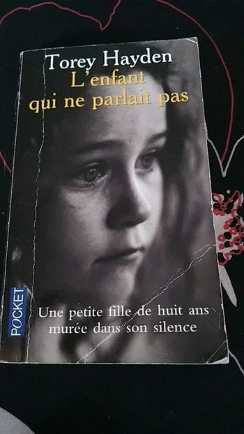 Livre de poche L'enfant qui ne parlait pas