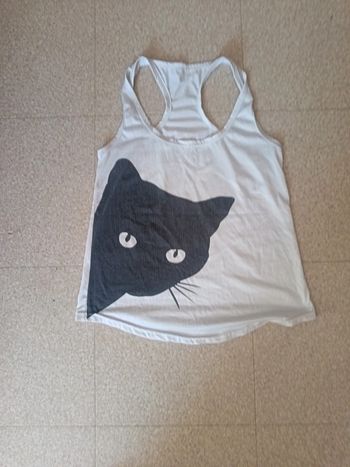 Un débardeur taille 40