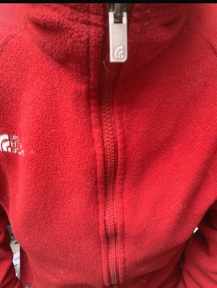 Veste / polaire The North Face rouge - photo numéro 2