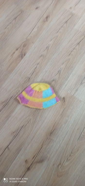 Chapeau multicolore 6 ans
