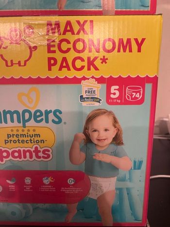 1 carton  de pampers premium 5 