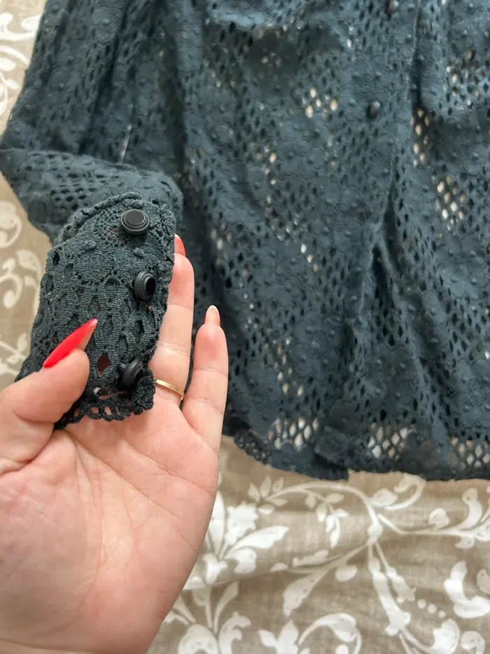 Chemise dentelle noir fleure taille 36/38 - photo numéro 4