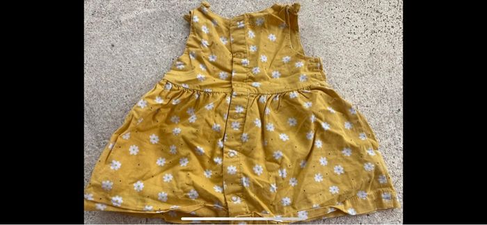 Robe kiabi moutarde à fleurs blanche - photo numéro 3