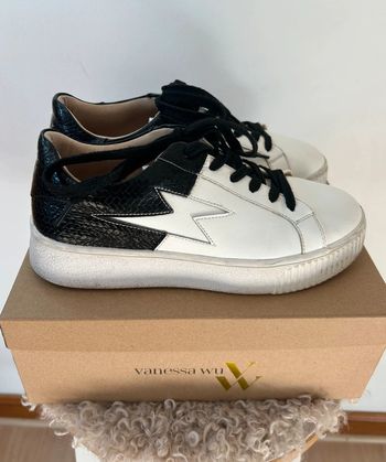 Baskets Vanessa Wu BK2284 NR - Taille 38