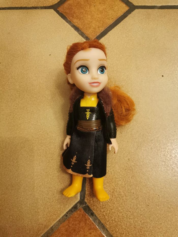 Poupée Anna Reine des Neiges Disney - photo numéro 2