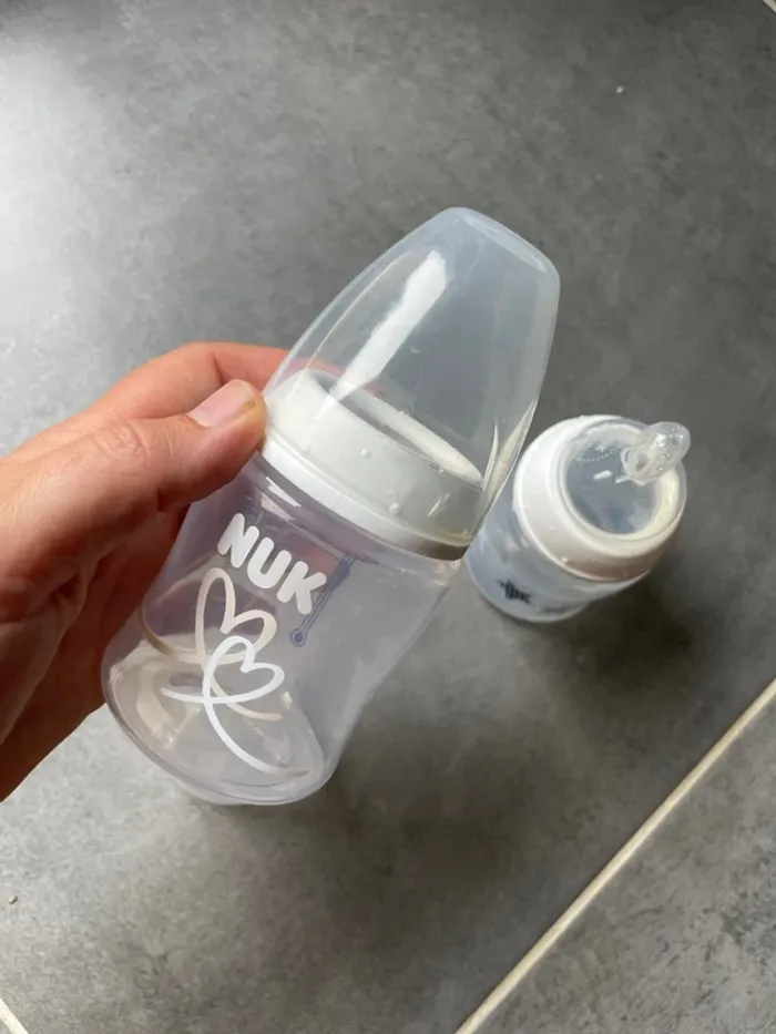 lot de deux petits biberons Nuk - photo numéro 4
