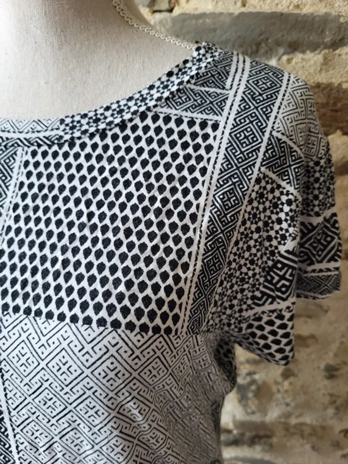 T-shirt manches courtes à motifs noir et blanc H&M Taille L ou 40 - photo numéro 3
