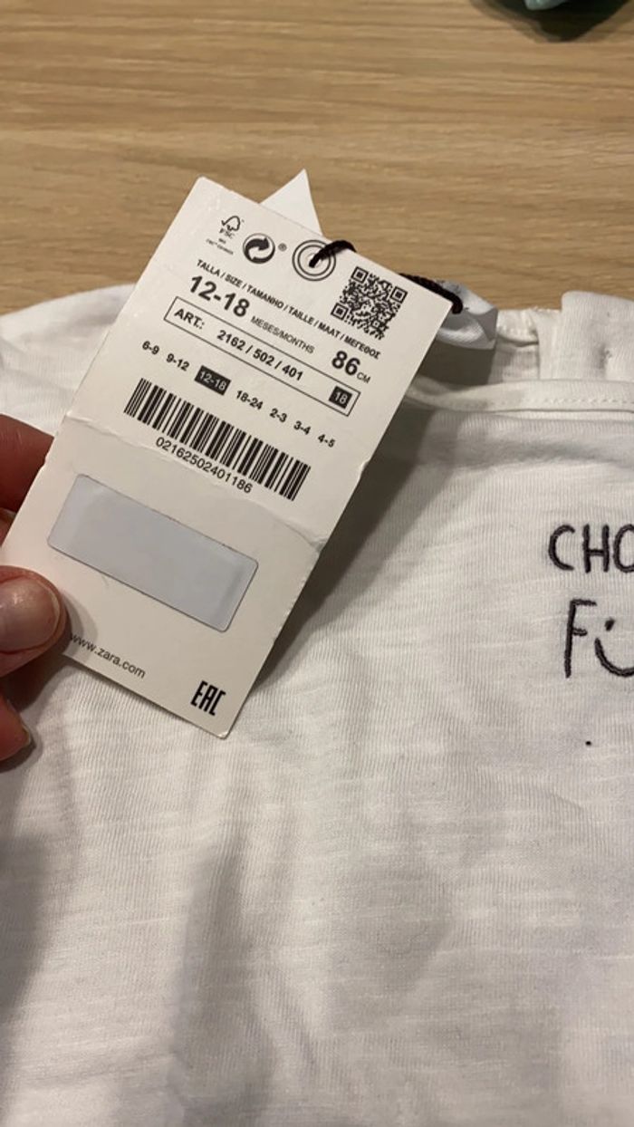 Tee shirt neuf Zara 12/18 mois - photo numéro 3