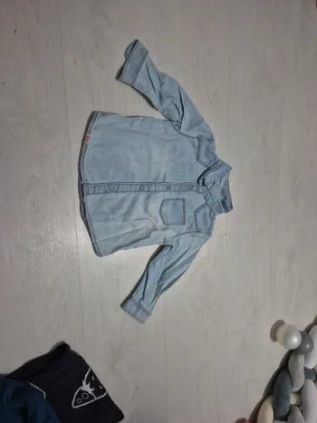 Chemise en jean bleu clair