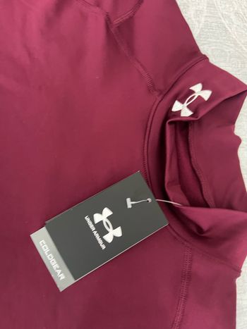 TEE shirt under armour compression