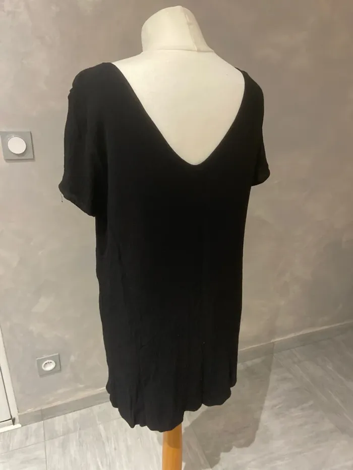 Robe noire - photo numéro 3