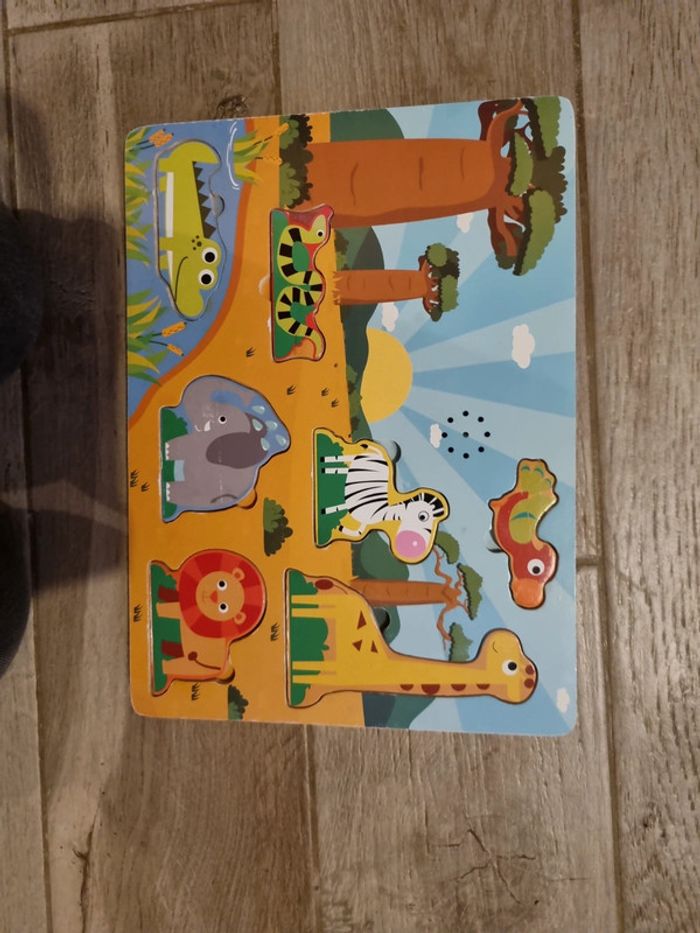 Puzzle bébé avec le bruit des animaux