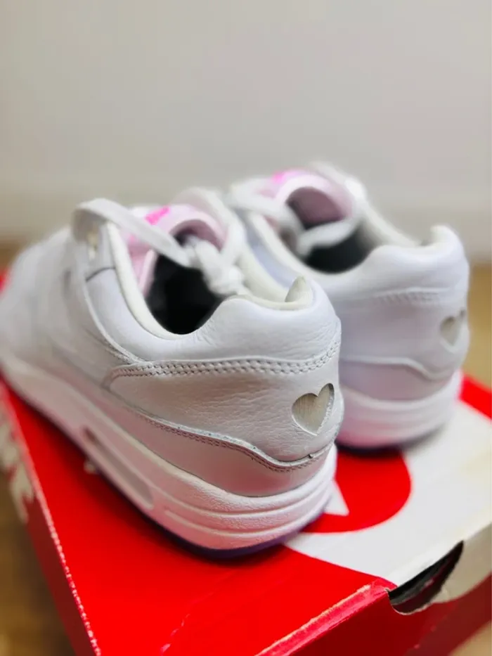 Nike Air Max 1 NBY Nike By You 2025 White Pink Hero Heart Love T41 - photo numéro 4