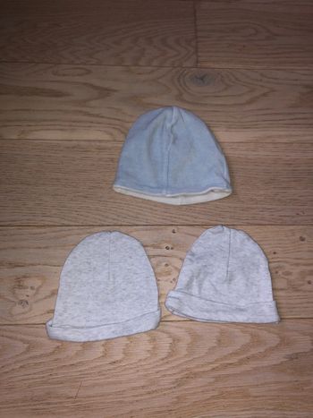 Lot bonnet naissance