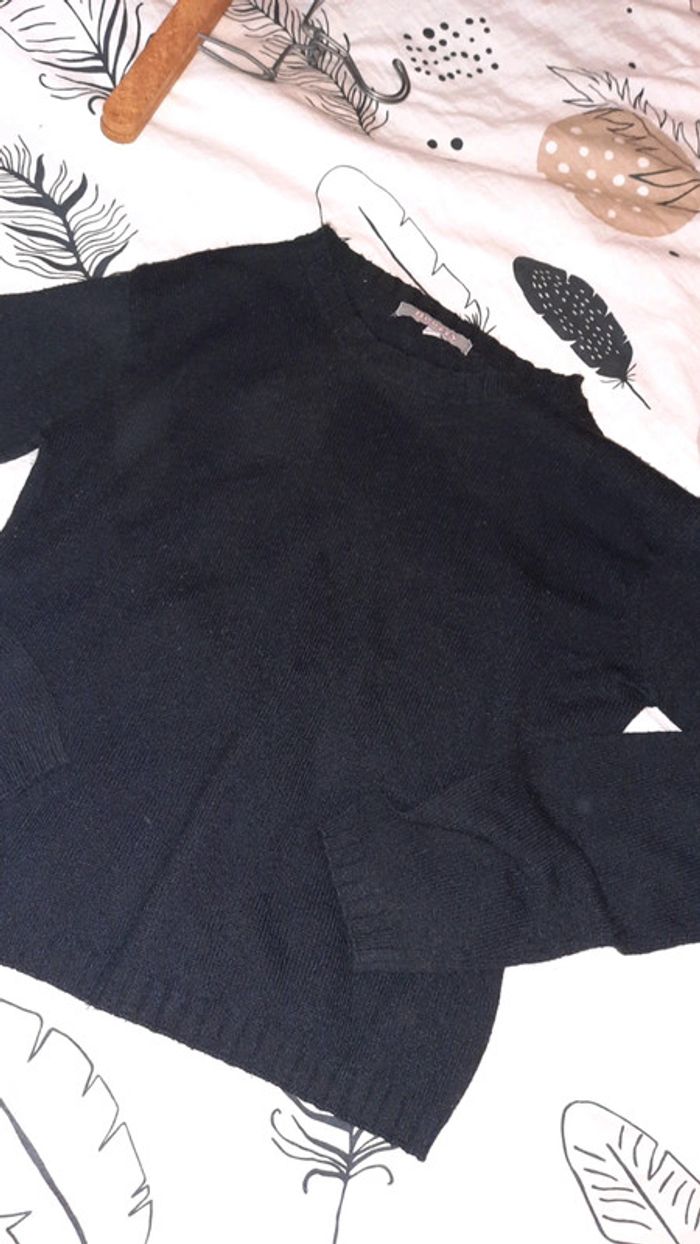 Pull noir