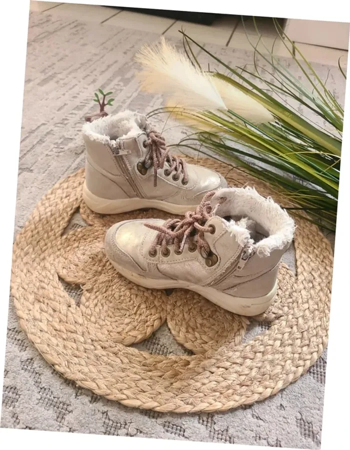 Chaussures taille 28 - photo numéro 4