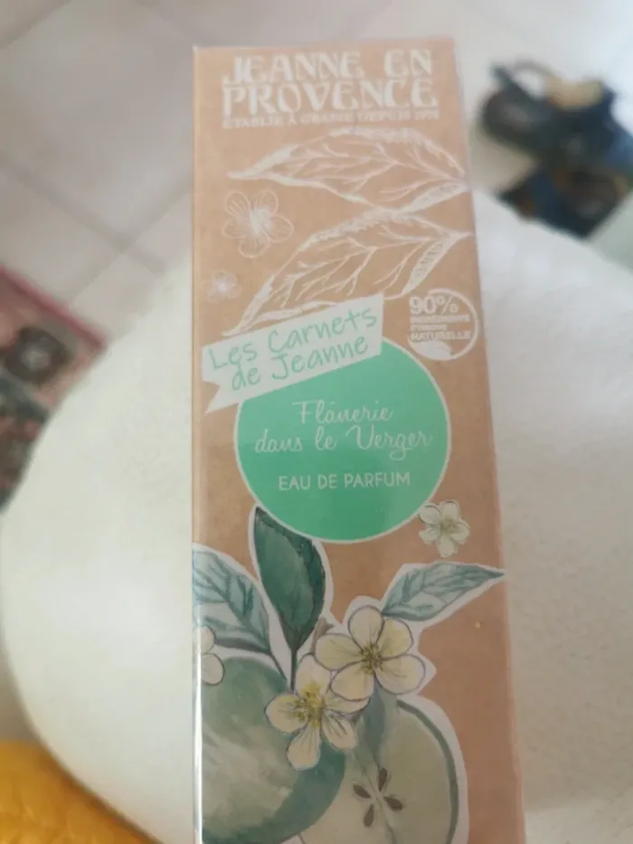 Eau de parfum Flanerie dans le verger de Jeanne en Provence - photo numéro 2