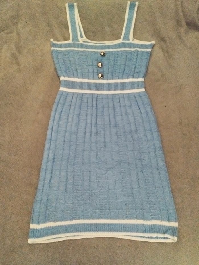 Robe moulante style tricot taille 38. Neuve