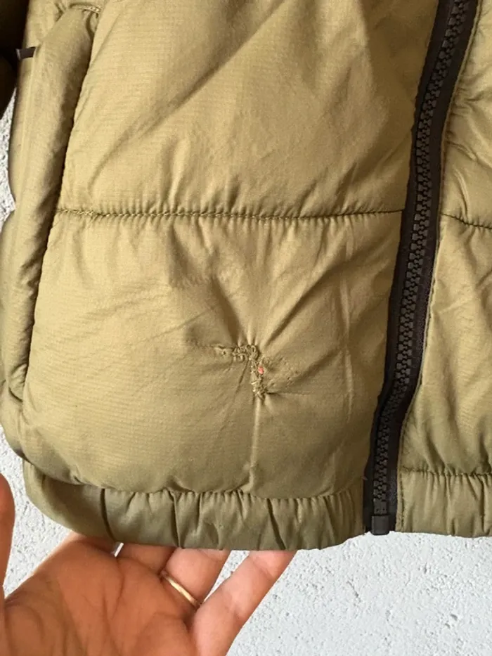 Blouson Fila 9-10ans 🚗 - photo numéro 6