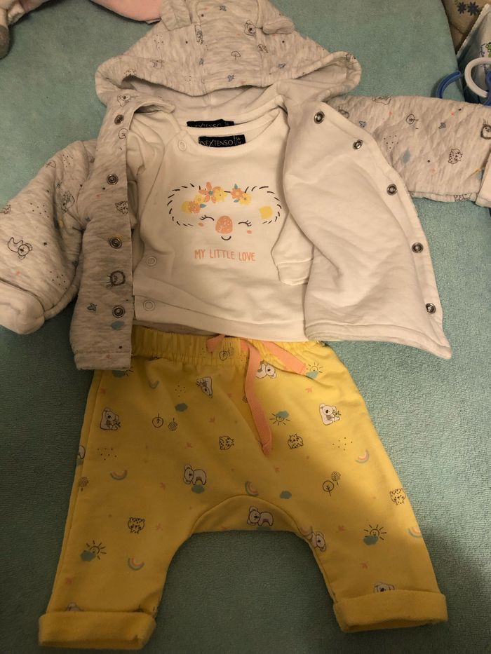 Joli ensemble bébé fille 1/3 mois