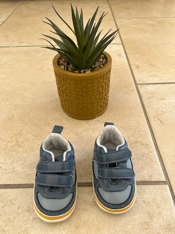 Baskets bébé/garçon taille 3-6 mois