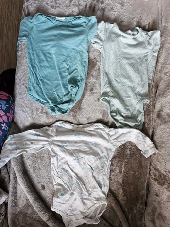 3 bodys manches longues 18 mois