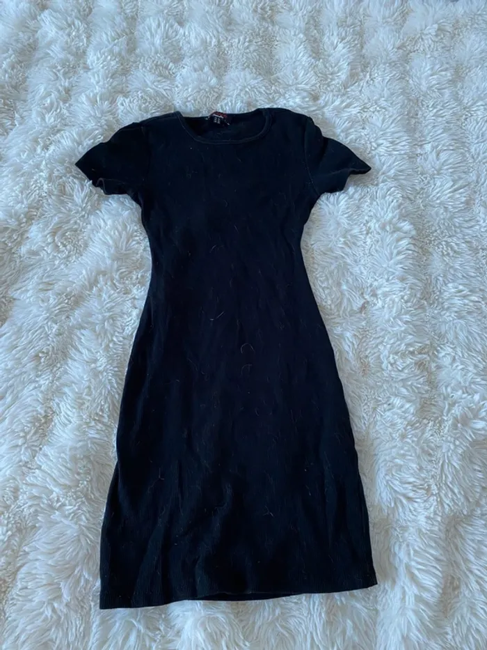 Jolie petite robe noire dos ouvert Jennyfer taille XS