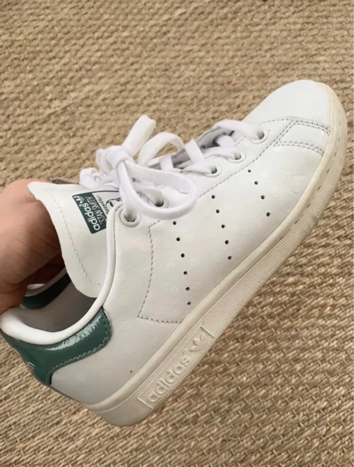 Adidas Stan Smith à pois blanches et vert d’eau 🐚 - photo numéro 3