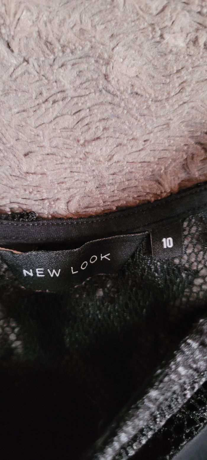 Robe à dentelles - photo numéro 3